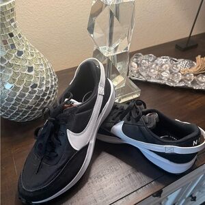 Nike Women's Waffle Duo Black and White Athletic Shoes